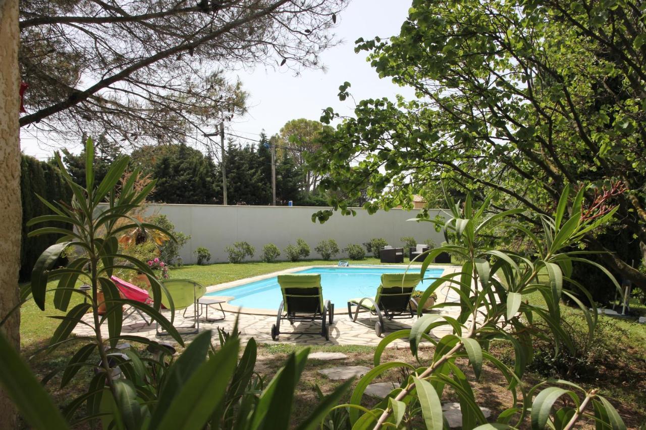 Bed and Breakfast ENTRE AVIGNON et PONT DU GARD à Rochefort-du-Gard Extérieur photo